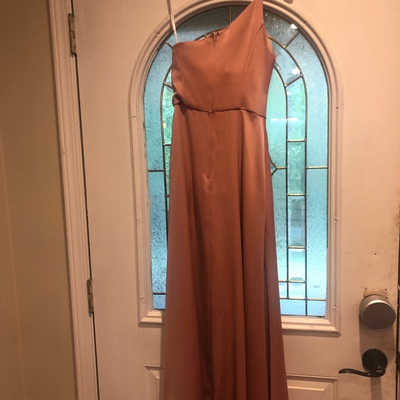 One shoulder bridesmaid dress. - Picture 2 of 4
